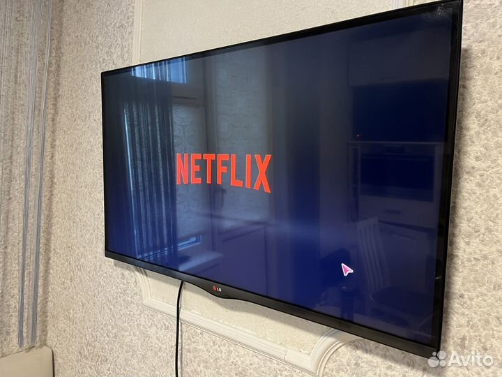 Телевизор smart tv LG 42LA660V