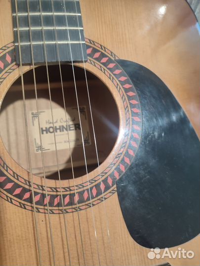 Акустическая гитара