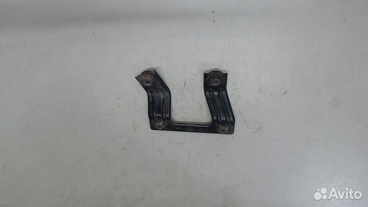 Кронштейн радиатора Mitsubishi Pajero / Montero, 2