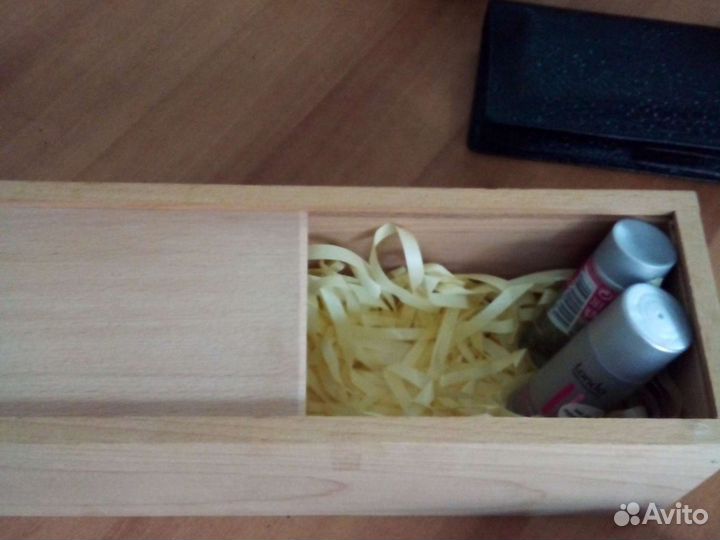 Подарочная упаковка.дерево