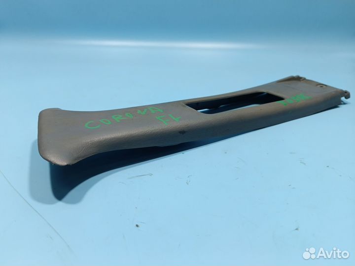 Накладка средней стойки для Toyota Corona