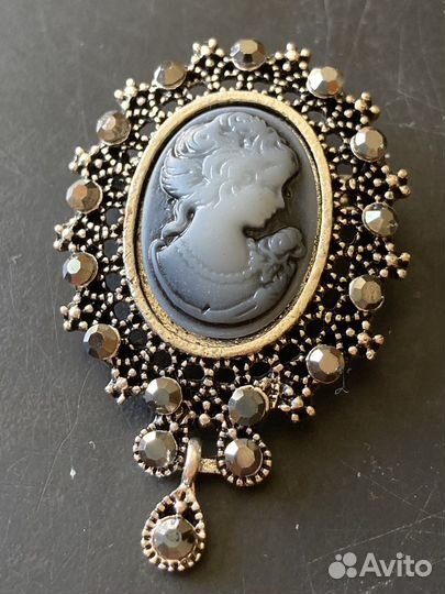 Винтажная брошь