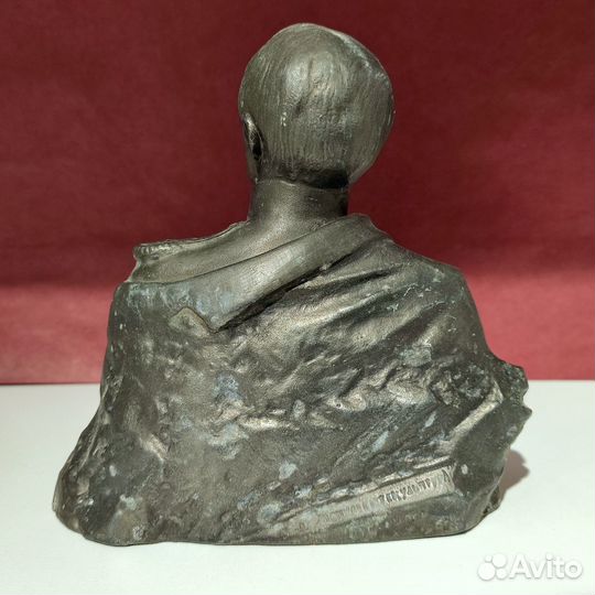 Бюст М.Ю. Лермонтова