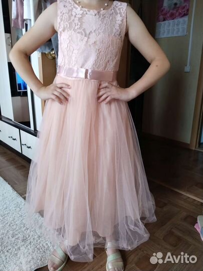 Нарядное платье