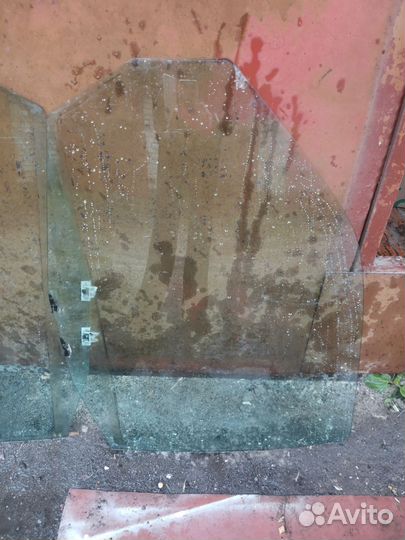 Стекло передней двери Мерседес Вито 638