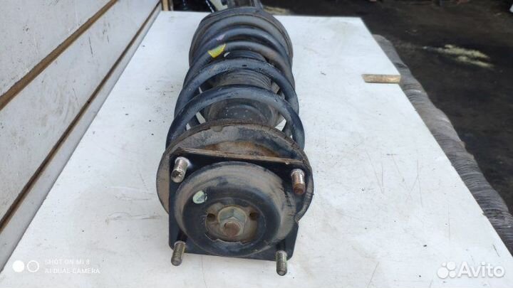 Амортизаторная стойка передняя правая Mazda Mpv LW