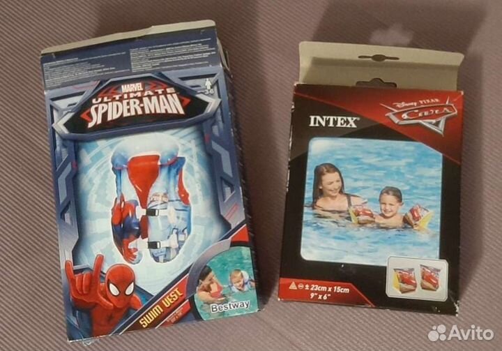 Шапочка Arena, жилет для плавания и нарукавники