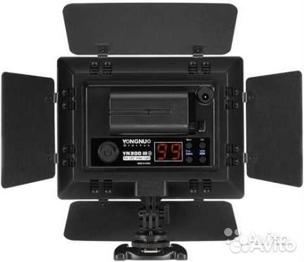 LED видеосвет Yongnuo YN300-III 3200K-5500K