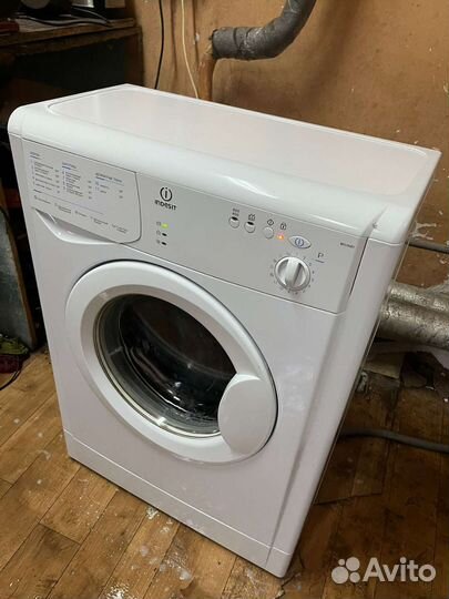 Стиральная машина в идеальном состоянии