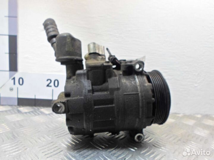 Компрессор системы кондиционирования Mercedes-Benz