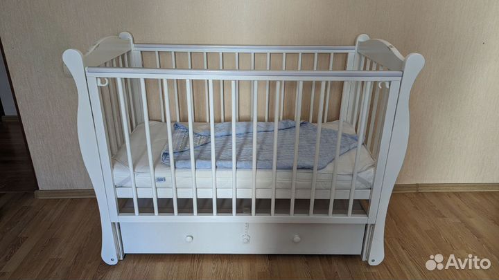 Кроватка детская, Красная звезда