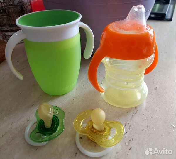 Поильник новый и соска-пустышка для детей