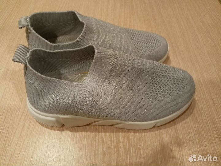 Кроссовки для девочки