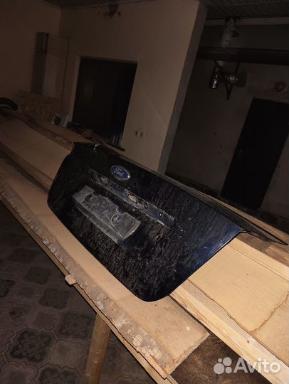 Крышка багажниак на Форд фокус 2