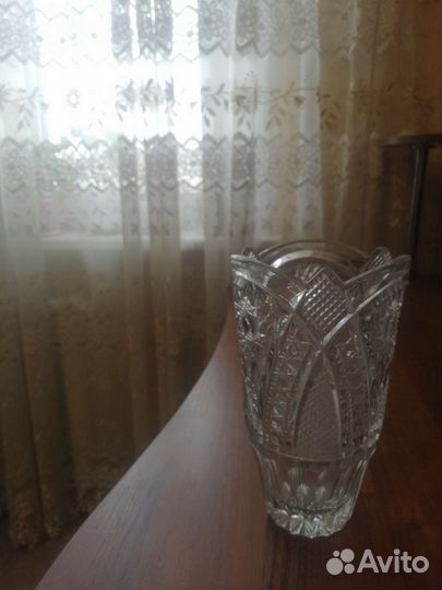 Ваза хрустальная