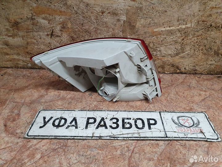 Фонарь задний правый дорест Skoda Octavia (A7) 201