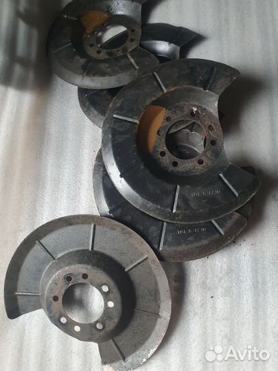 Пыльники задние тормозные Mazda 3 BK BL ford