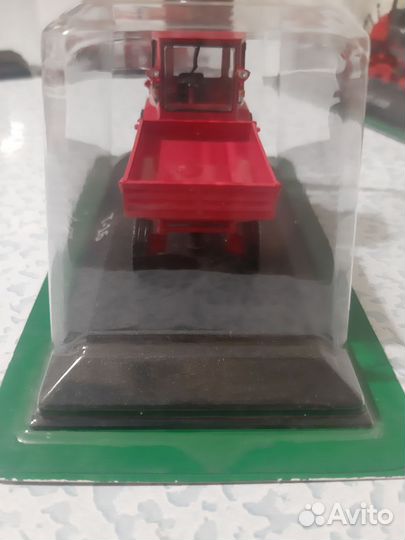 Модель трактора