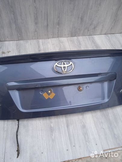 Крышка багажника Toyota avensis T 270