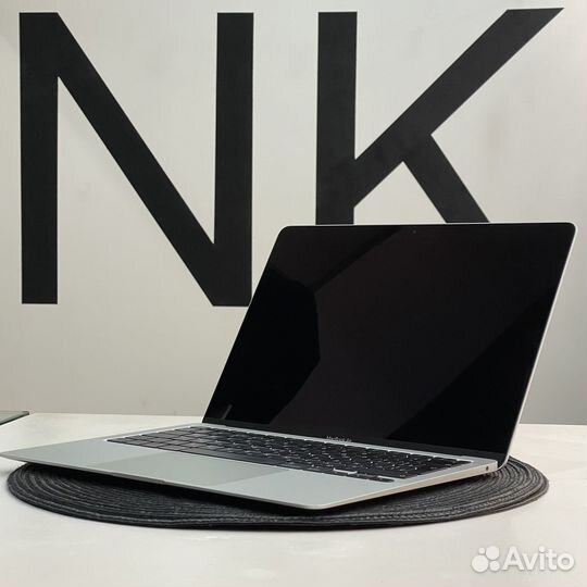 Ноутбук Apple MacBook Air 13 M1 8/256 gb 95%