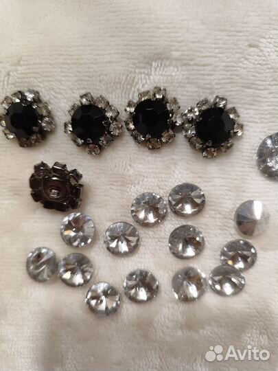 Пуговицы с камнями, стразами, стразы, кристаллы