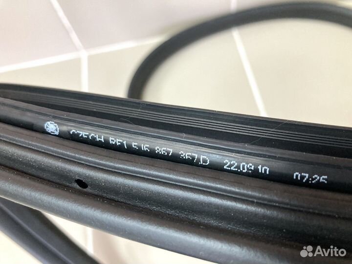 Уплотнитель проема задней двери Skoda Fabia 10-15