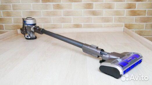 Пылесос вертикальный Redmond RV-UR380 серый