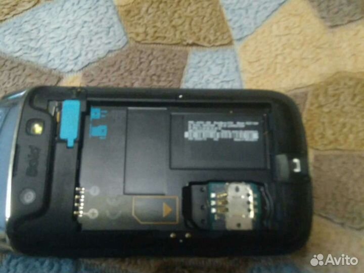 Телефон BlackBerry 9790