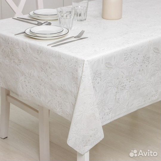 Клеёнка ажурная «Ягодки», ширина 137 см, рулон 20