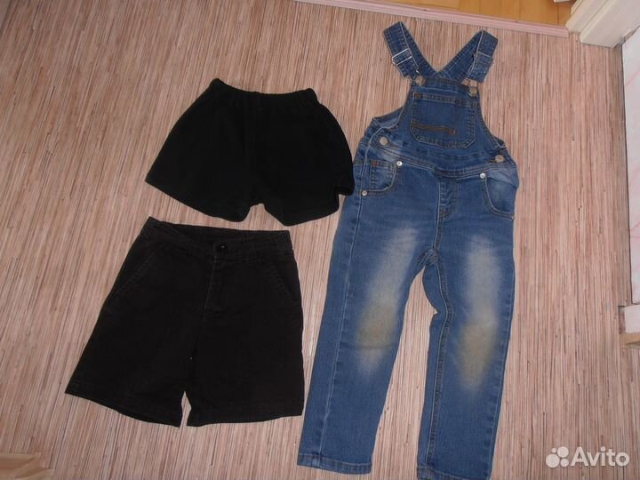 Комбинезон джинсовый + шорты, цена за всё вместе
