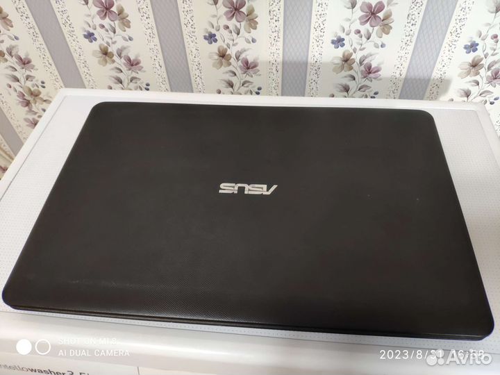 Ноутбук asus R752M