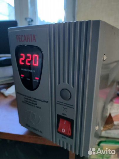 Стабилизатор напряжения