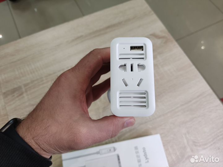 Автомобильный инвертор Lydsto