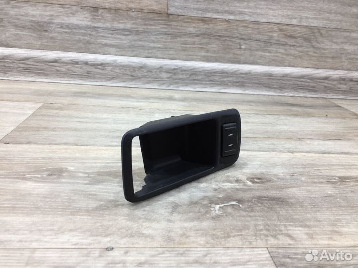 Кнопка стеклоподъемника задняя левая Focus / Kuga