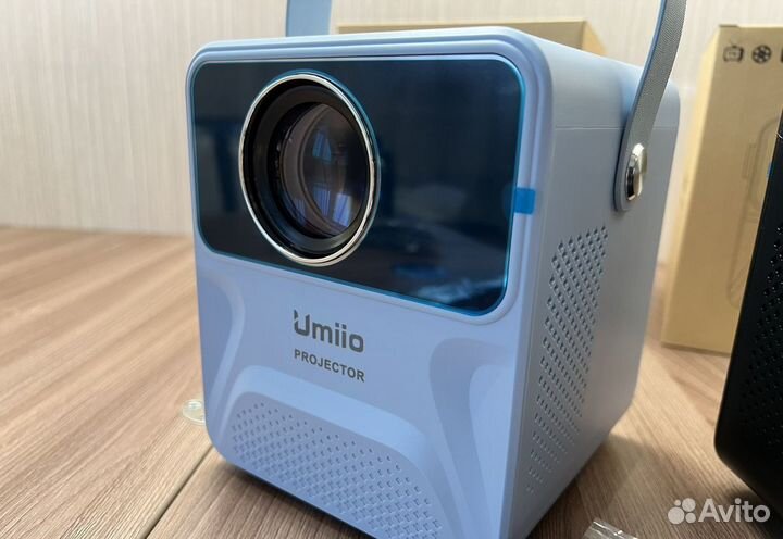 Мини проектор umiio