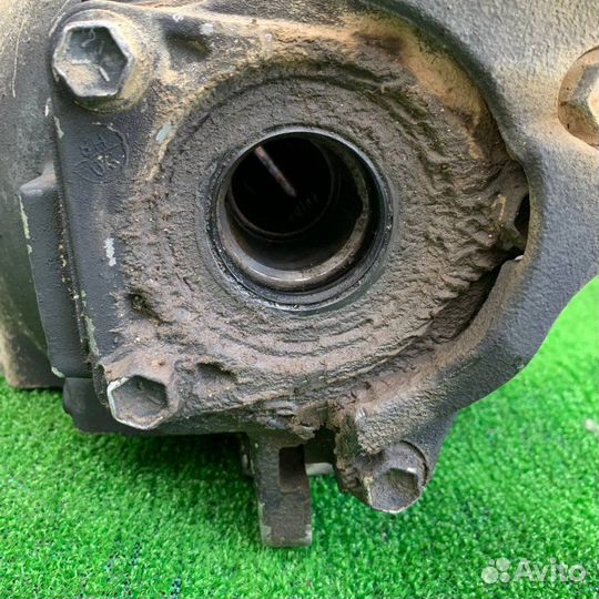 Редуктор передний Suzuki Escudo/ Grand Vitara