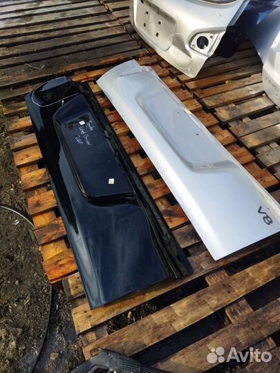 Борт откидной Toyota Land Cruiser 200