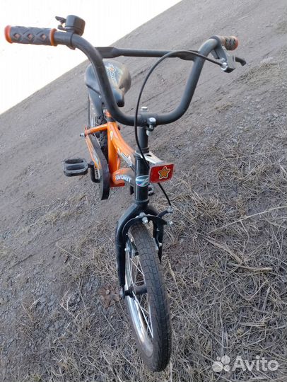 Трехколесный велосипед