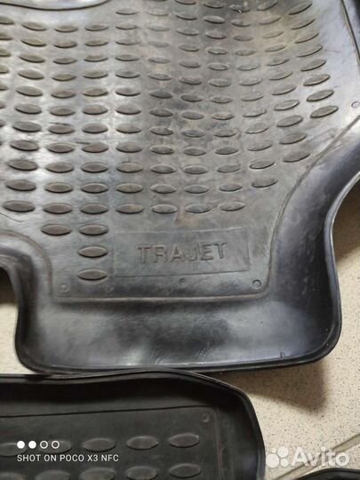 Коврики на хендей траджет