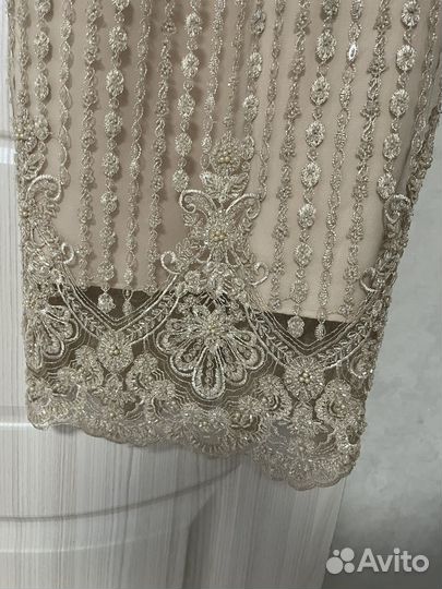 Вечернее платье