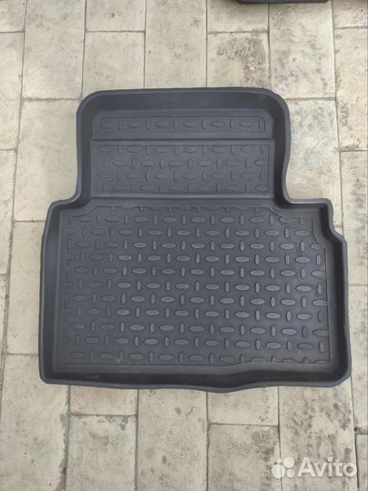 Автомобильные коврики резиновые