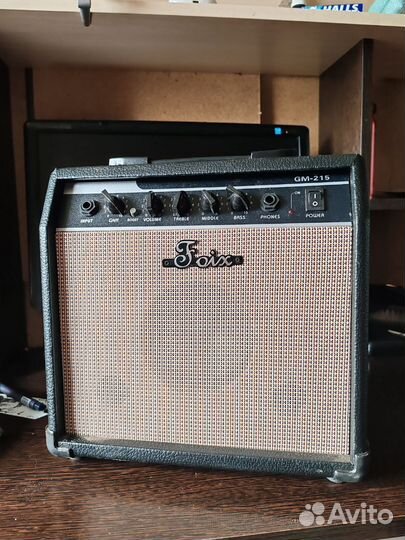 Гитарный комбоусилитель