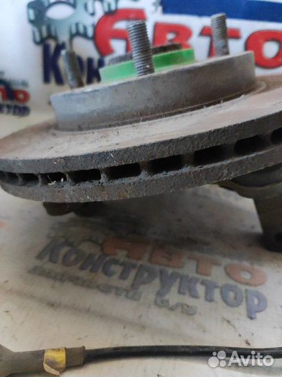 Кулак ступица диск передний правый Chevrolet