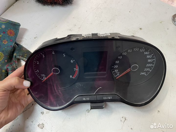 Панель приборов Volkswagen Polo 2016 год