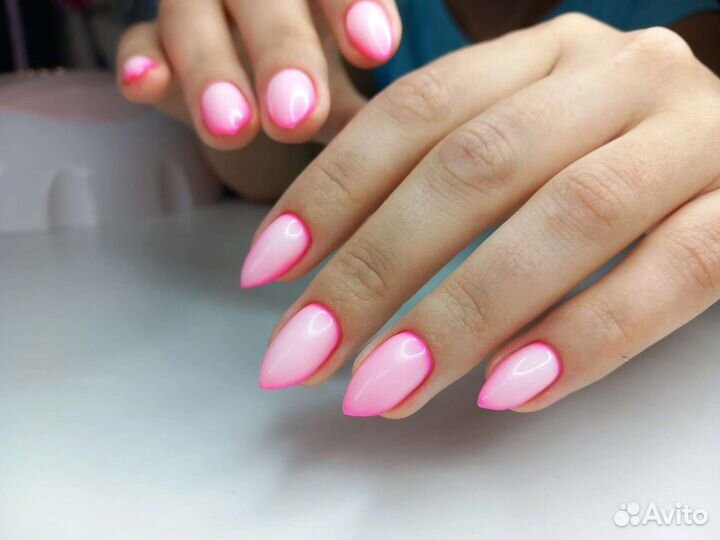 Маникюр и педикюр