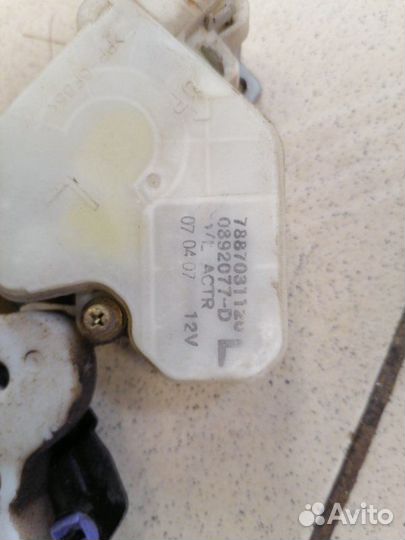 Замок дверной задний левый Nissan Almera Classic