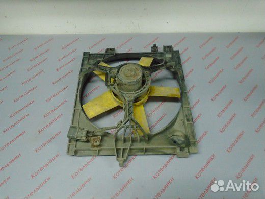 Nissan 21481-70J00 Моторчик вентилятора в сборе