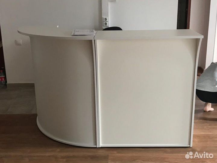 Стойка ресепшн бу