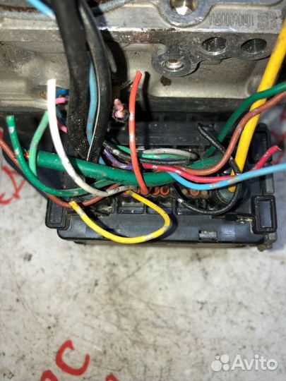 Блок ABS Nissan Fuga KNY51 VQ37VHR 2011