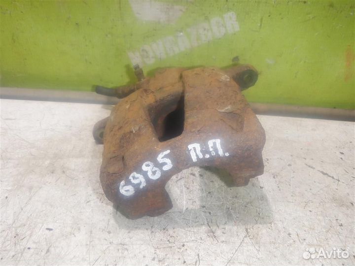 Суппорт передний правый Фиат Стило